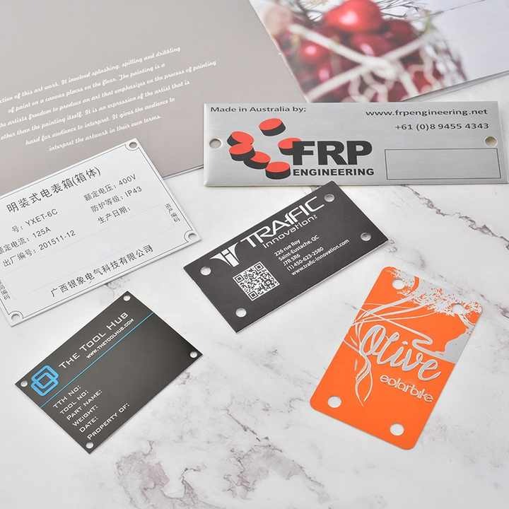 定制设计激光雕刻徽标铆钉金属铝标签机器铭牌