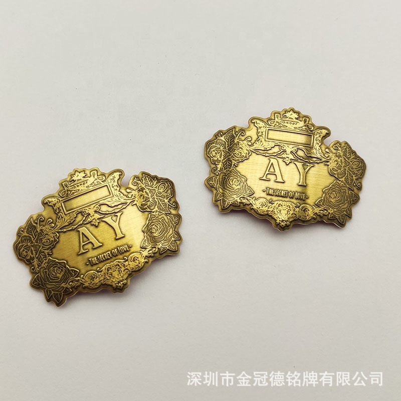 深圳工厂 批发重定制红酒白酒金属铭牌 凸字logo丝网印刷铝标牌